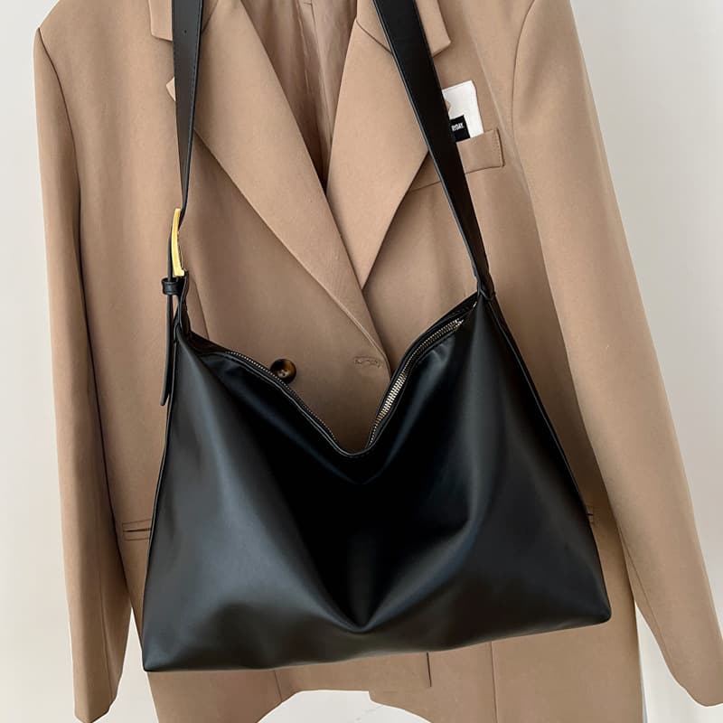 Capacious demi-season shoulder bag, one-shoulder bag, high-end 2