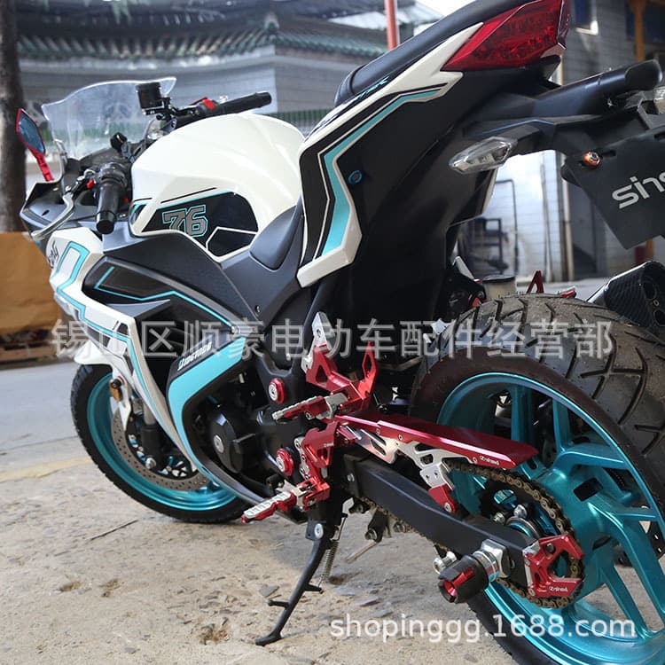 Motorcycle Factory wholesale 300cc Guosi Power Spray Chasing Wind Ultra -high -speed Modified Cars Fuel Vehicle Cycling Cool Car 3