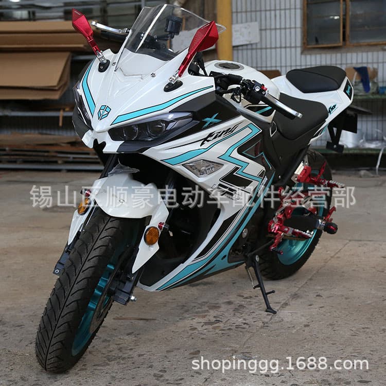 Motorcycle Factory wholesale 300cc Guosi Power Spray Chasing Wind Ultra -high -speed Modified Cars Fuel Vehicle Cycling Cool Car 4