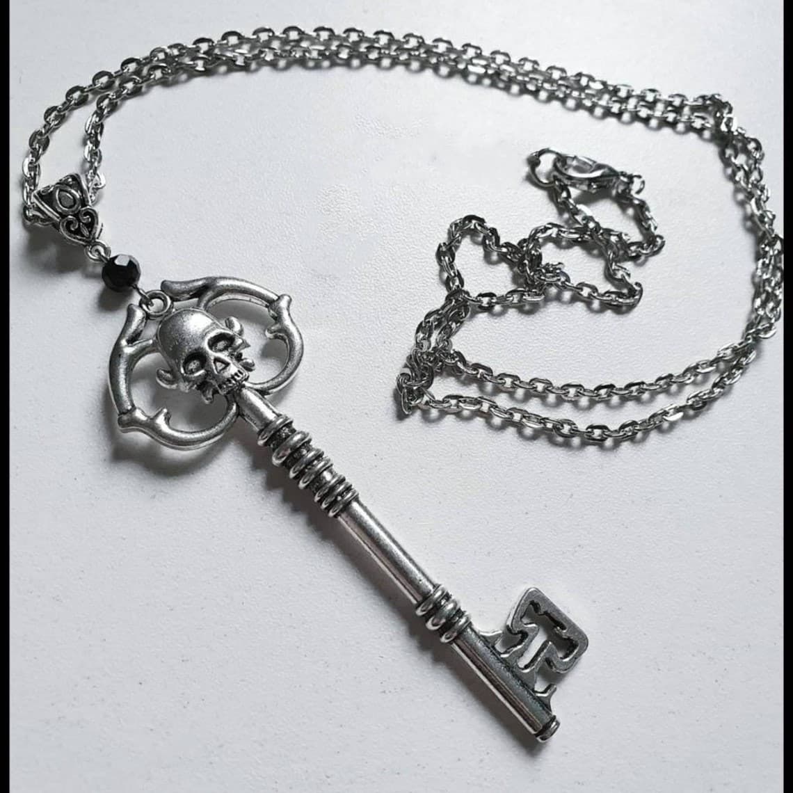 Antique crystal necklace for keys, Gothic 3