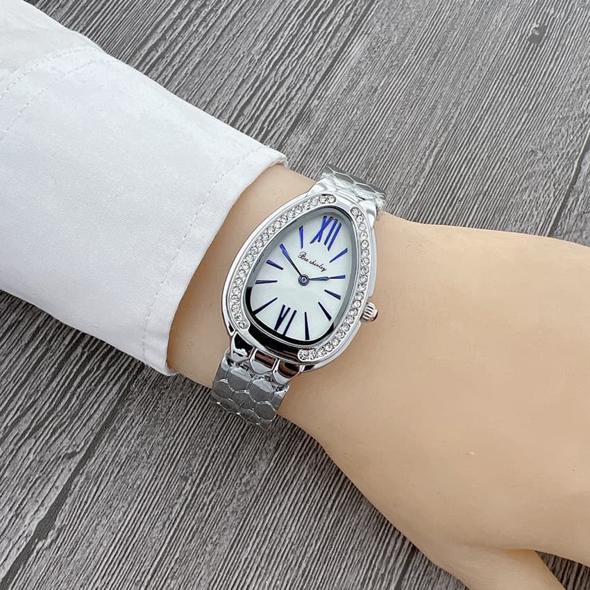 Women's watch, fashionable creative diamond quartz steel belt, (Physicals), light luxury style, diamond encrusted 4