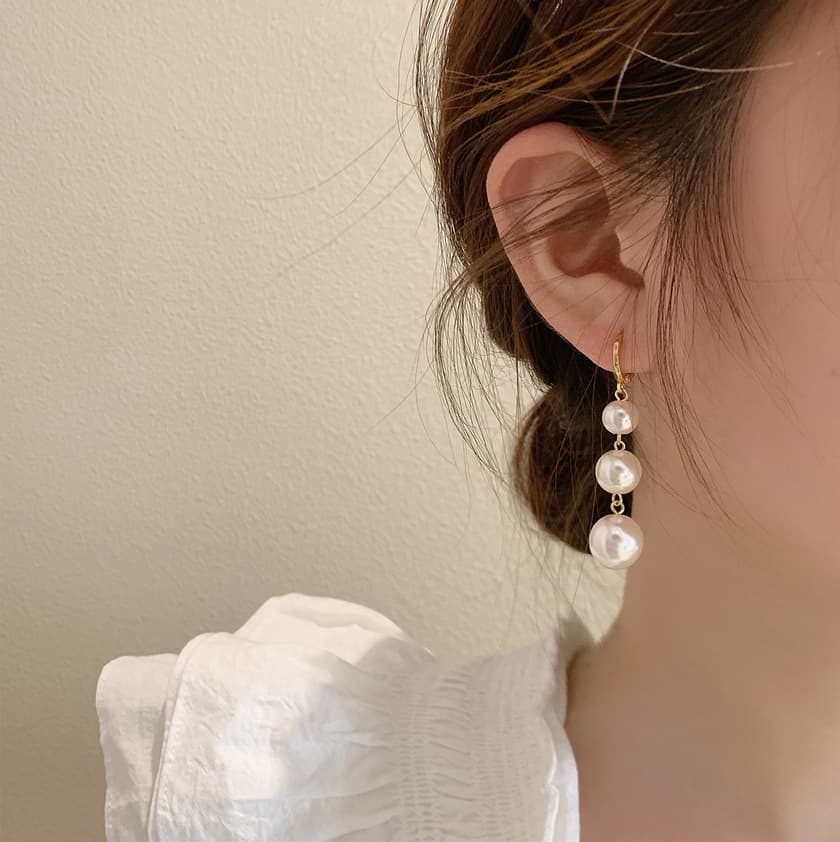 South Korean long goods pearl with tassels, design earrings, simple and elegant design, trend of season 2