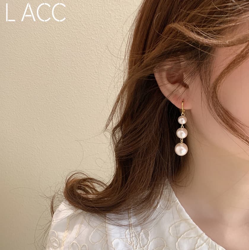 South Korean long goods pearl with tassels, design earrings, simple and elegant design, trend of season 3