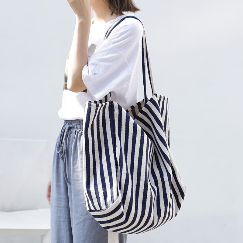 Fresh retro capacious shopping bag for leisure, one-shoulder bag, Korean style 3