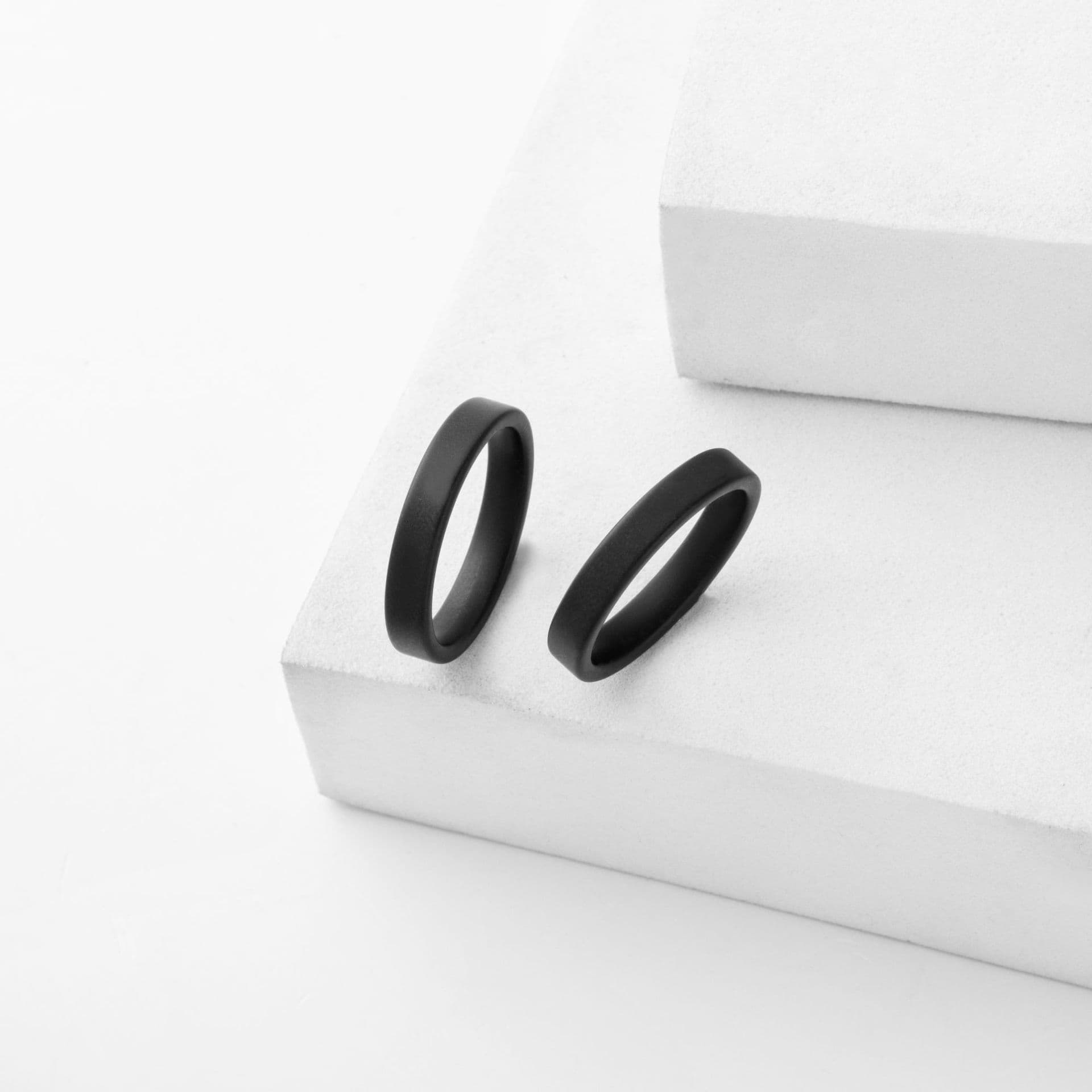 Fashionable black ring, direct factory sales, simple and elegant design, does not fade 3