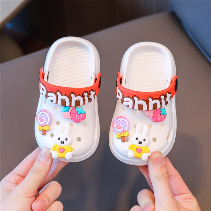 Children's cartoon non-slip Crocs-style slippers for men and women for bathroom for early age, closed toe, soft sole 3