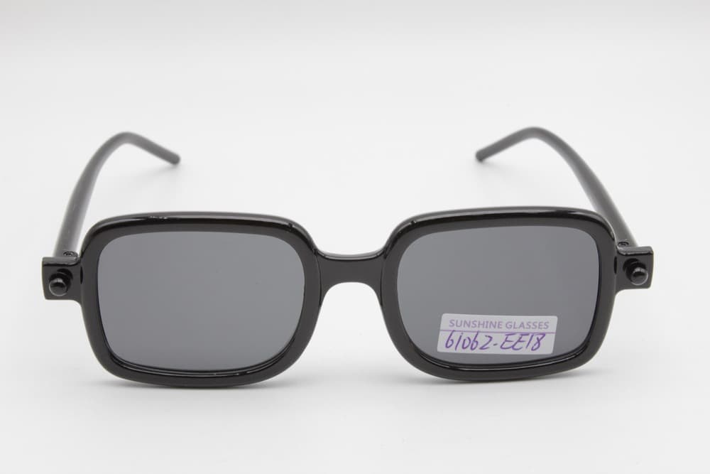 Children's fashionable sunglasses 1