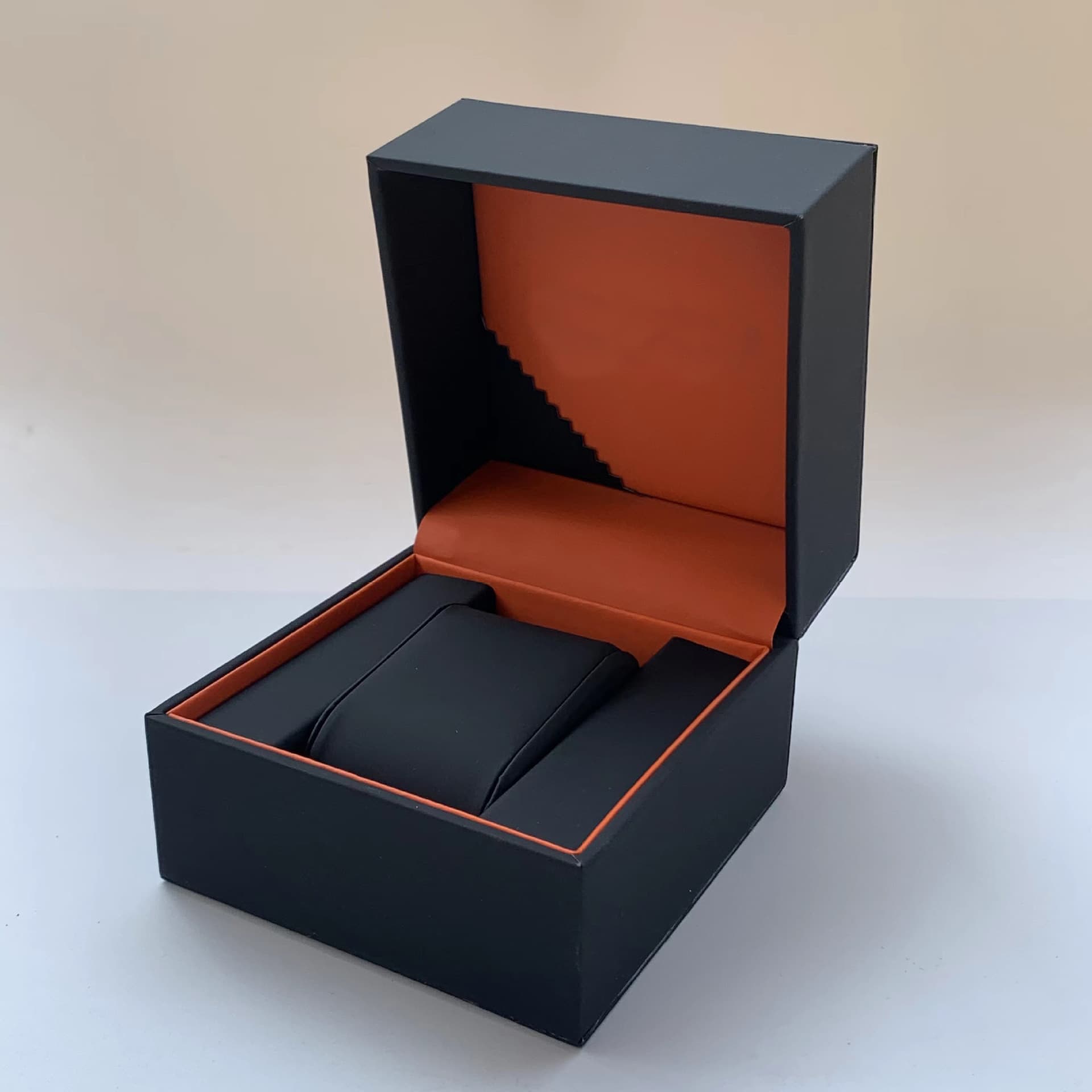 Watch box, polyurethane high-end watch strap, gift box, with your logo imprint 4