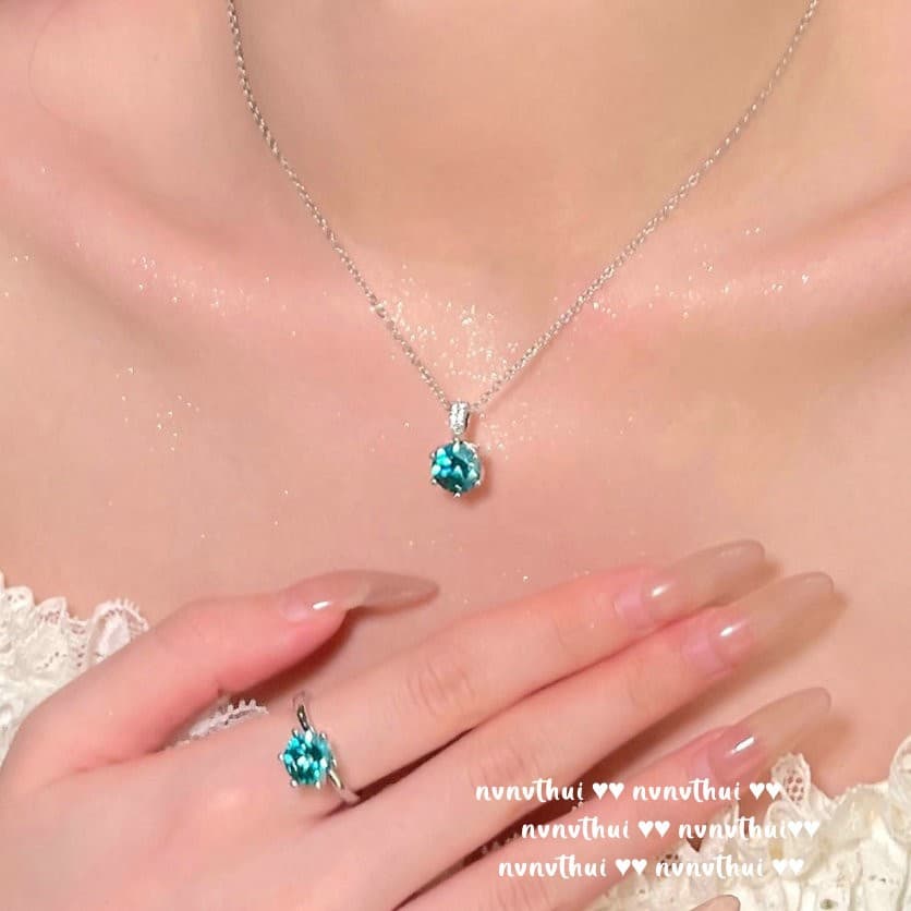Pendant, necklace drop-shaped with zircon, with gem, 750 sample gold 1