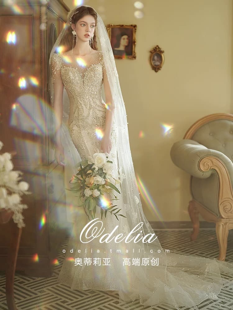 Wedding dress for bride, french style, "fish tail" cut, lace dress 1
