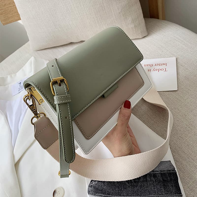 Universal brand one-shoulder bag, small bag, fashionable handheld shoulder bag, 2023 collection