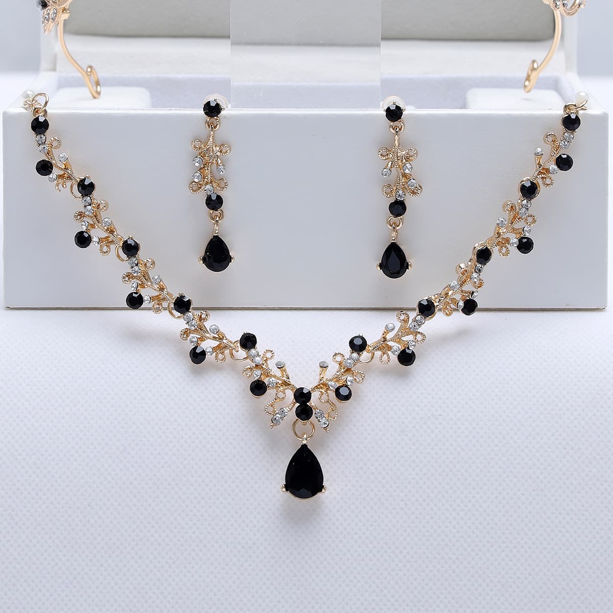 Black retro necklace and earrings for bride, set, decorations, wedding dress, accessory, simple and elegant design 4