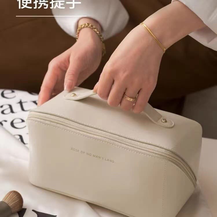 Capacious cosmetic bag, organ, pillow, handheld organizer bag for traveling, internet celebrity, (Physicals) 3