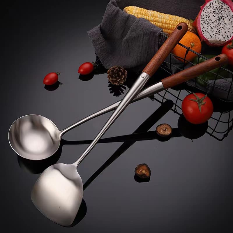 Stainless steel spatula 304 Kitchenware set Household wooden handle pot spatula coordinates kitchen cooking spatula set hot pot spoon spoon 4