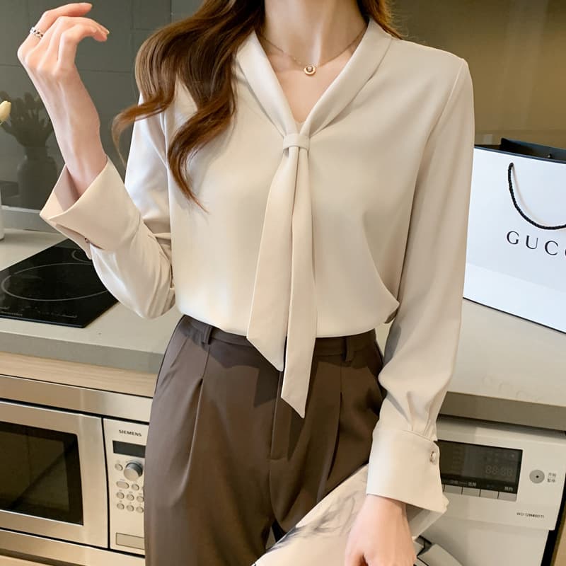 Autumn shirt, overall, 2026 years, oversize, loose fit, V-neckline, western style 3