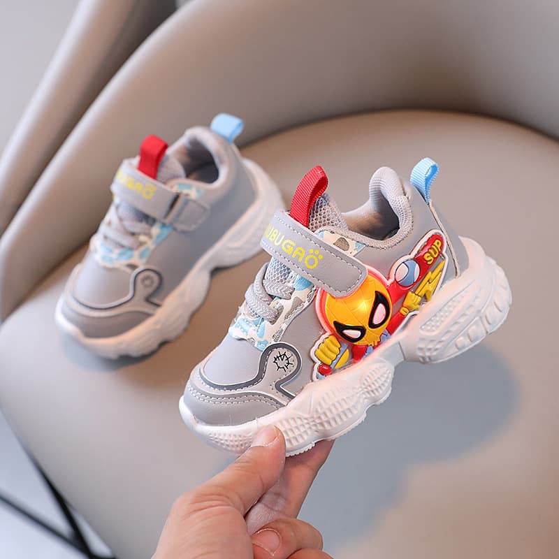 Boys sports shoes 2023 autumn and winter new leather noodle girl light bottom casual shoes running shoes baby learning shoes flash shoes 2