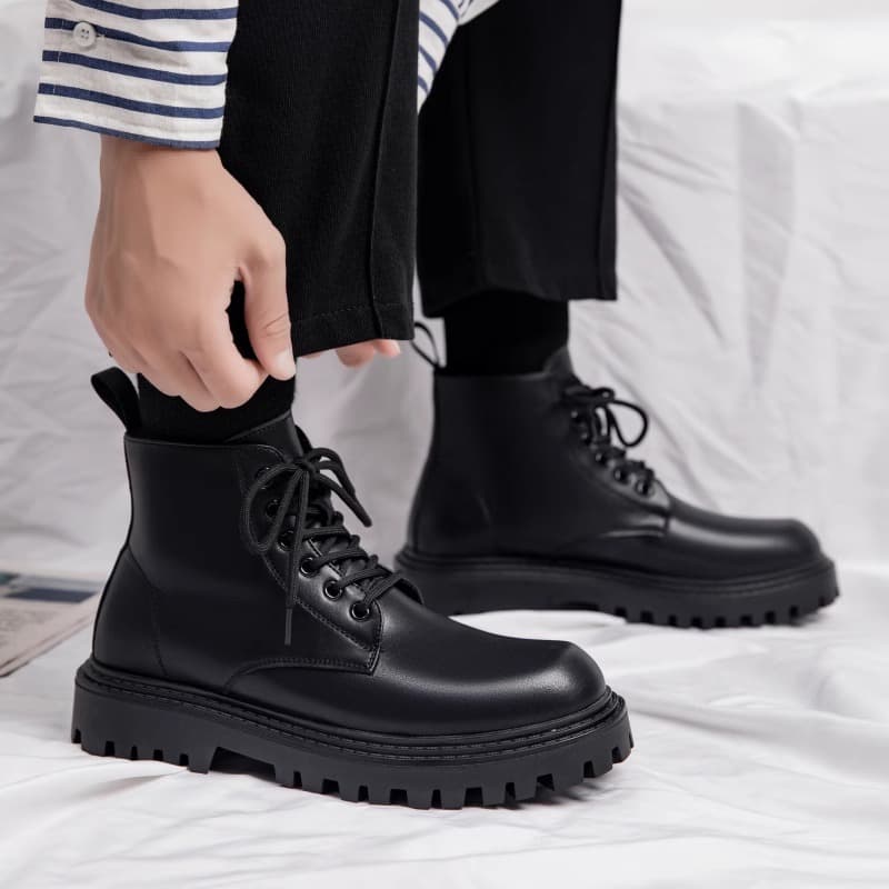 Martens, autumn black boots, trend of season 3