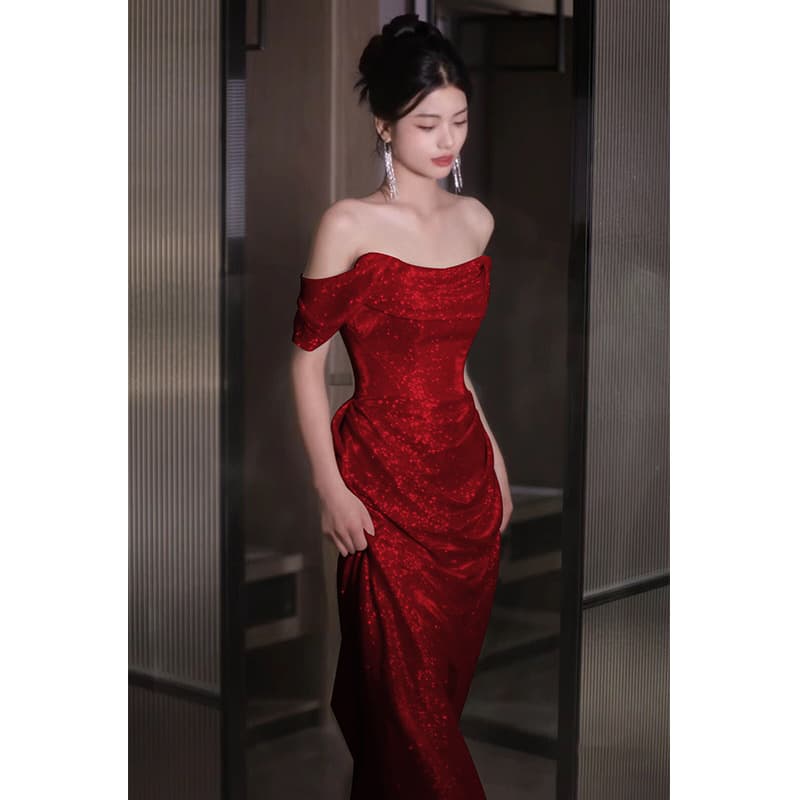 Evening dress, open shoulders, city style, bright catchy style, high-quality style 2