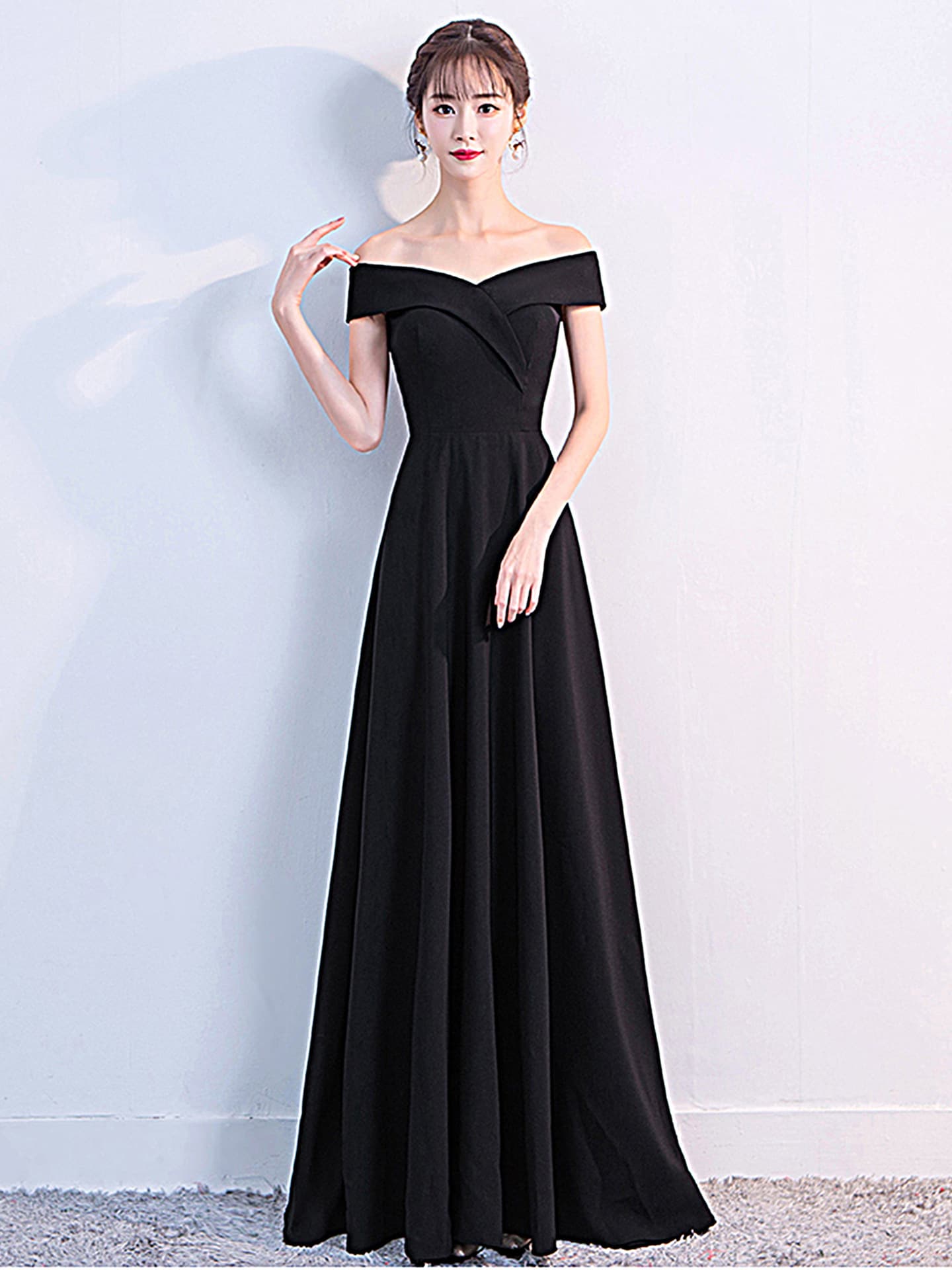 Evening dress, elite cocktail long skirt, high-quality style, open shoulders
