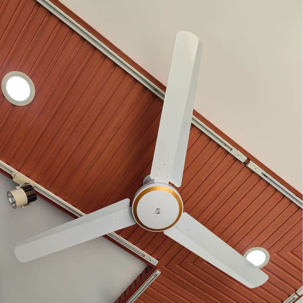 Far East ceiling fan 1.2m 1.4m pure copper motor wholesale three-leaf home living room industrial factory electric fan ceiling fan 4