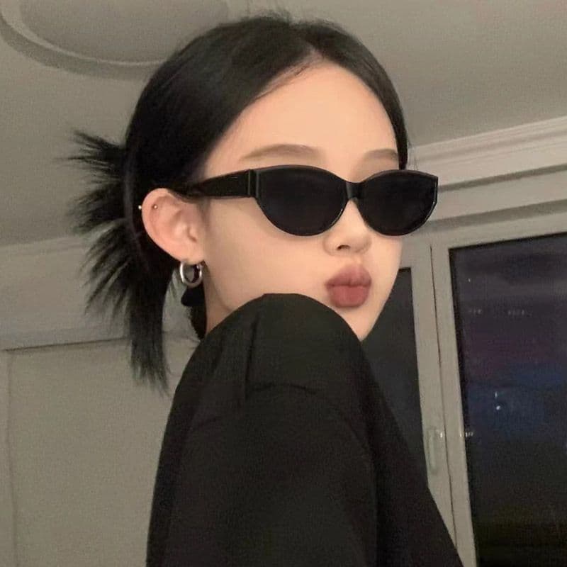 Sunglasses, brand high quality retro glasses solar-powered, cat's eye, internet celebrity, high-quality style, UV protection 1