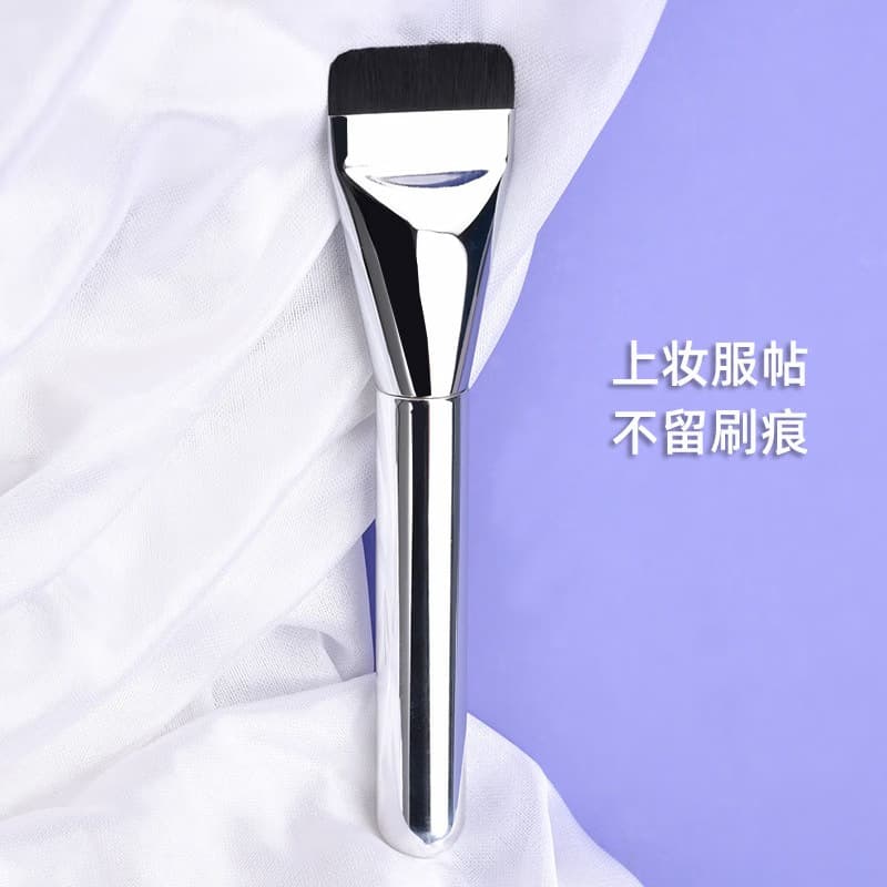 Foundation, base brush, new collection 3