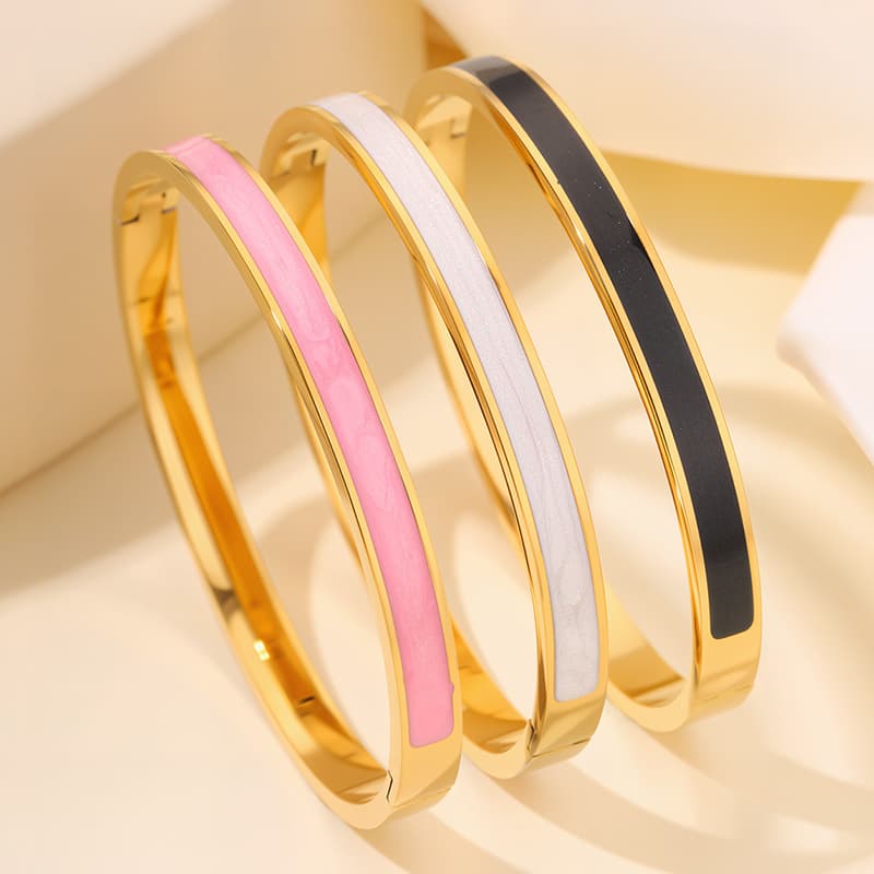 Women's bracelet stainless steel, golden bag, high-quality style, simple and elegant design 3