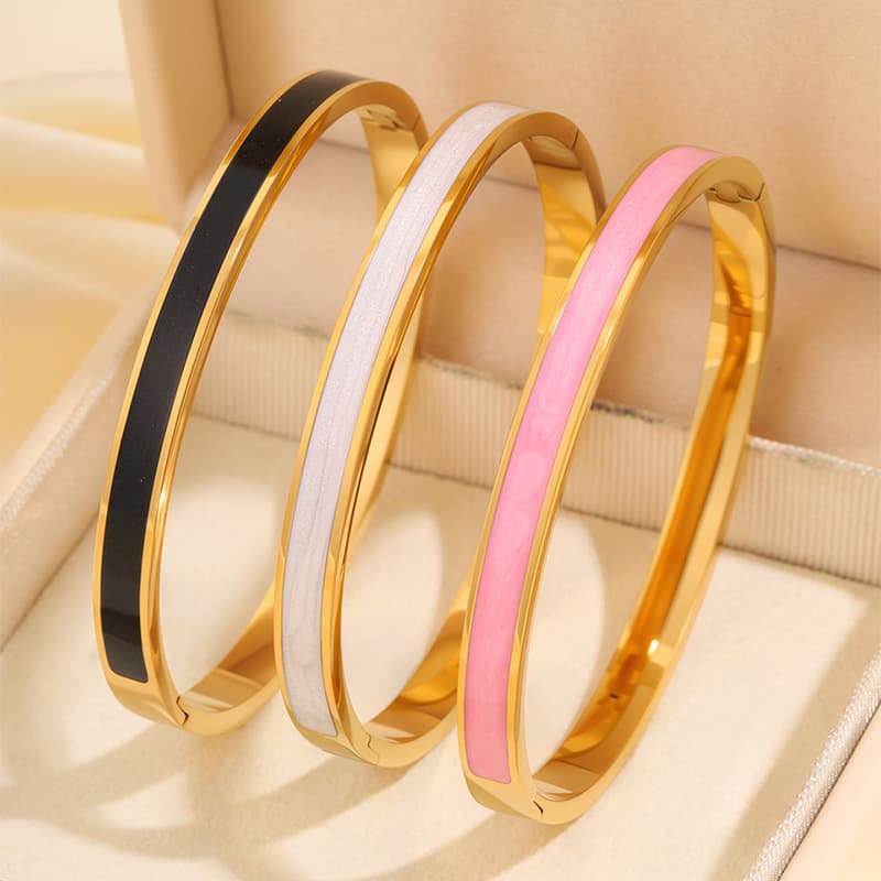 Women's bracelet stainless steel, golden bag, high-quality style, simple and elegant design 4