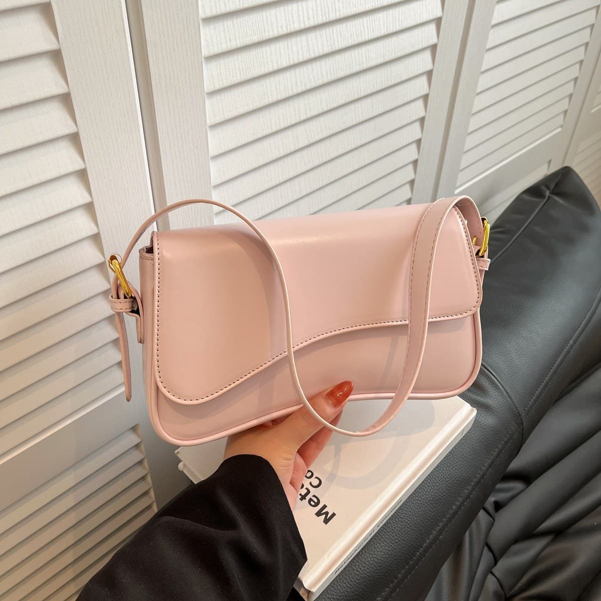 Quality fashionable one-shoulder bag, underarm bag, handheld bag strap, simple and elegant design 5