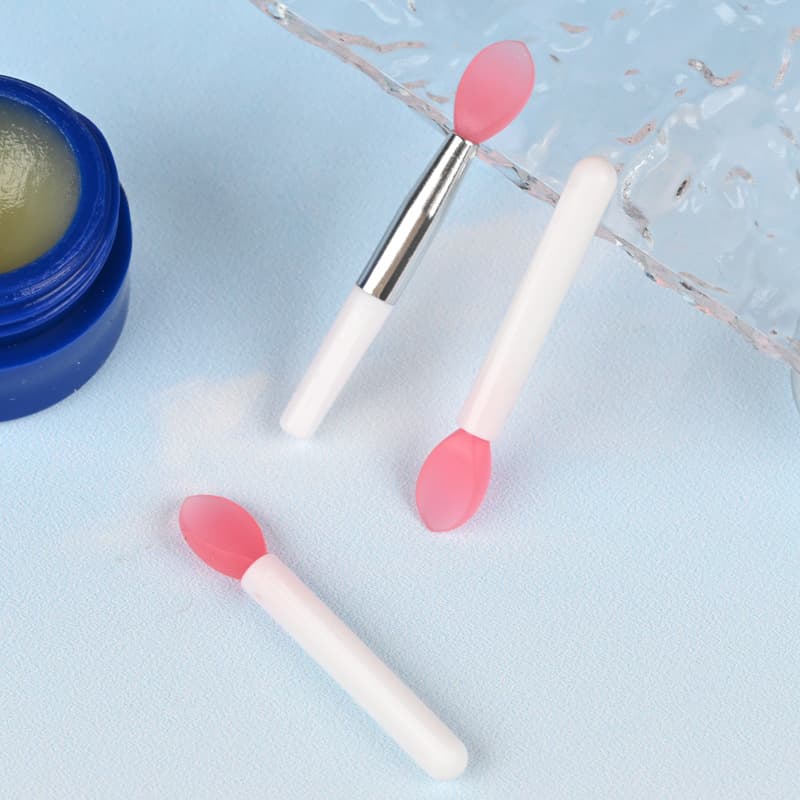 Small silicone lip mask, lip gloss, handheld lipstick, lip balm, brush 3