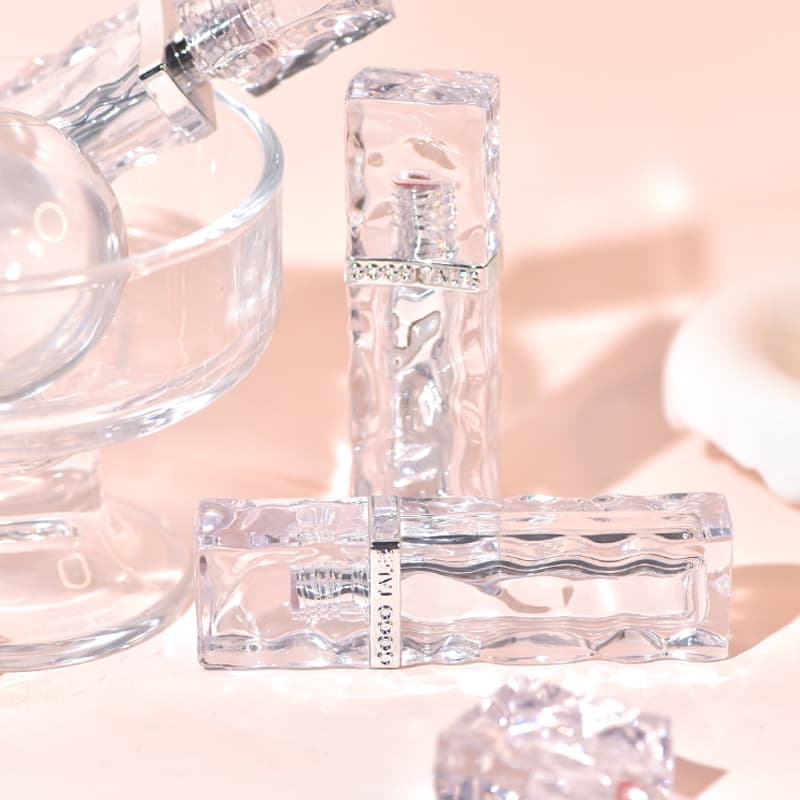 Ice cubes, demi-season lipstick, lip gloss, matte face blush, translucent shading 4