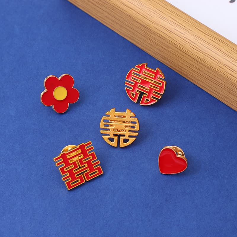 (Cross-border trading), brooch for bride heart shaped, metal red badge, Chinese style, Birthday gift 1