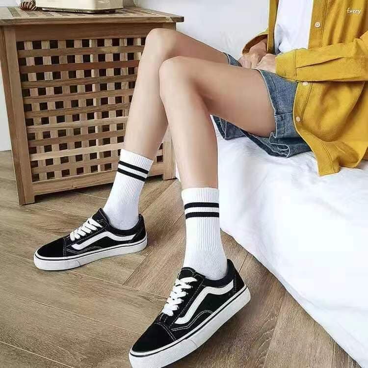 Socks Girls Spring and Summer Mids and Socks Strop Strip Two -Bar College Trends Socks Ins Black and White Pile of Motormus Cotton Socks wholesale SOCKS 3