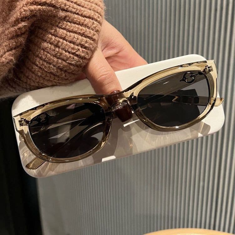 British Cherry Koko olive green cat-eye sunglasses for women with small faces, high-end sunshade street photography sunglasses 1