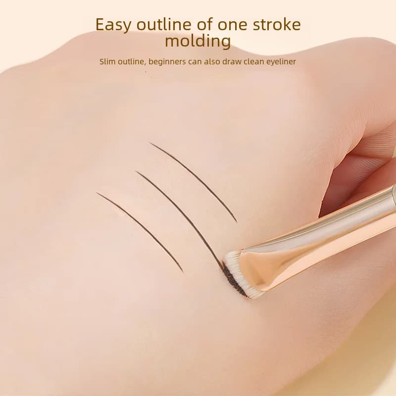 Eye pencil, small brush 2