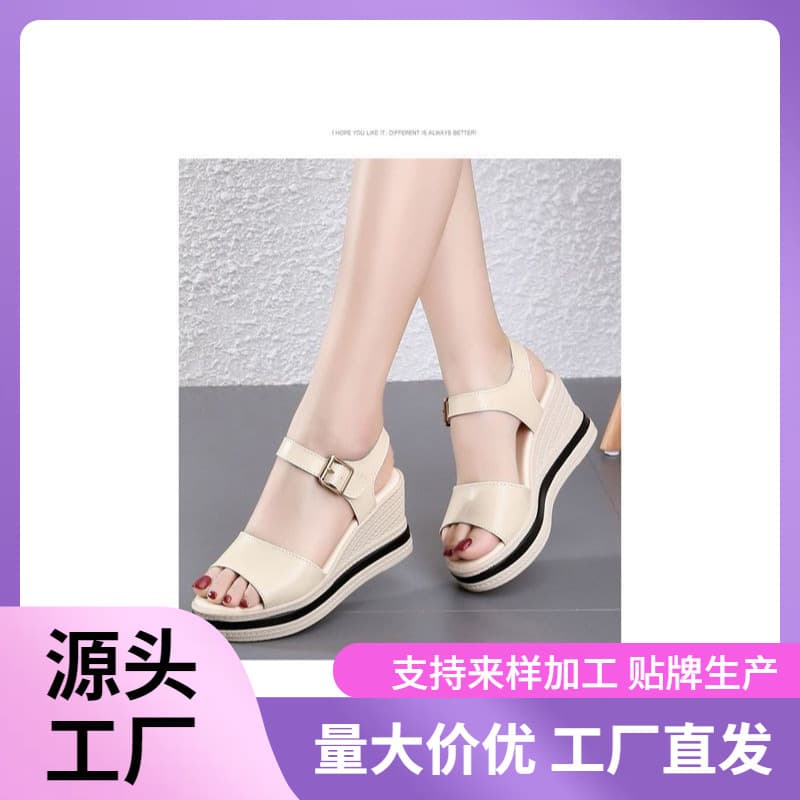 Universal sandals with a strap, 2024 years, soft sole