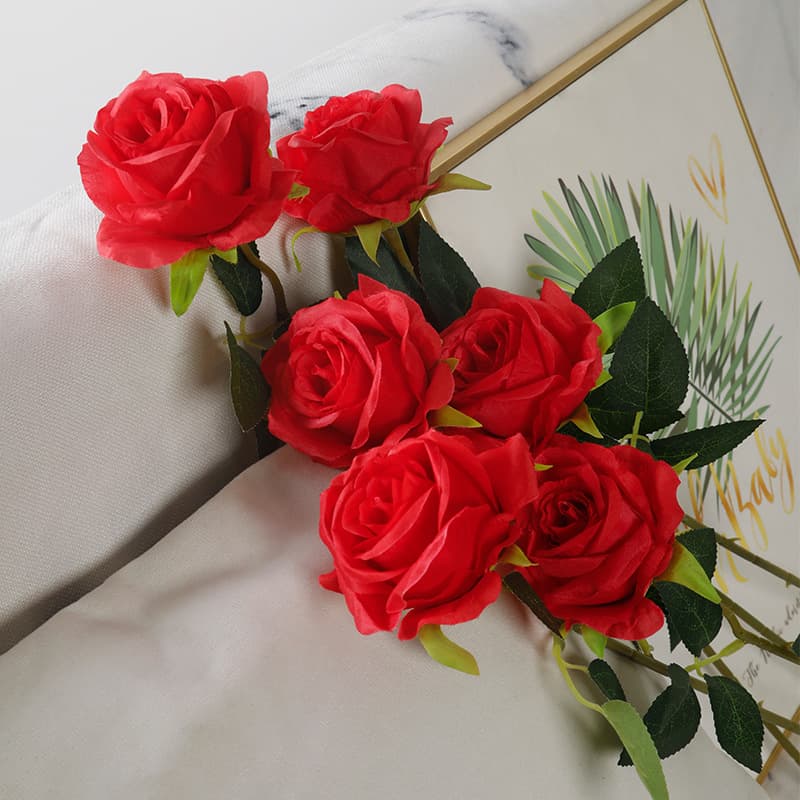 Realistic wedding flowers for home use, decorative flowers for St. Valentine's Day 2