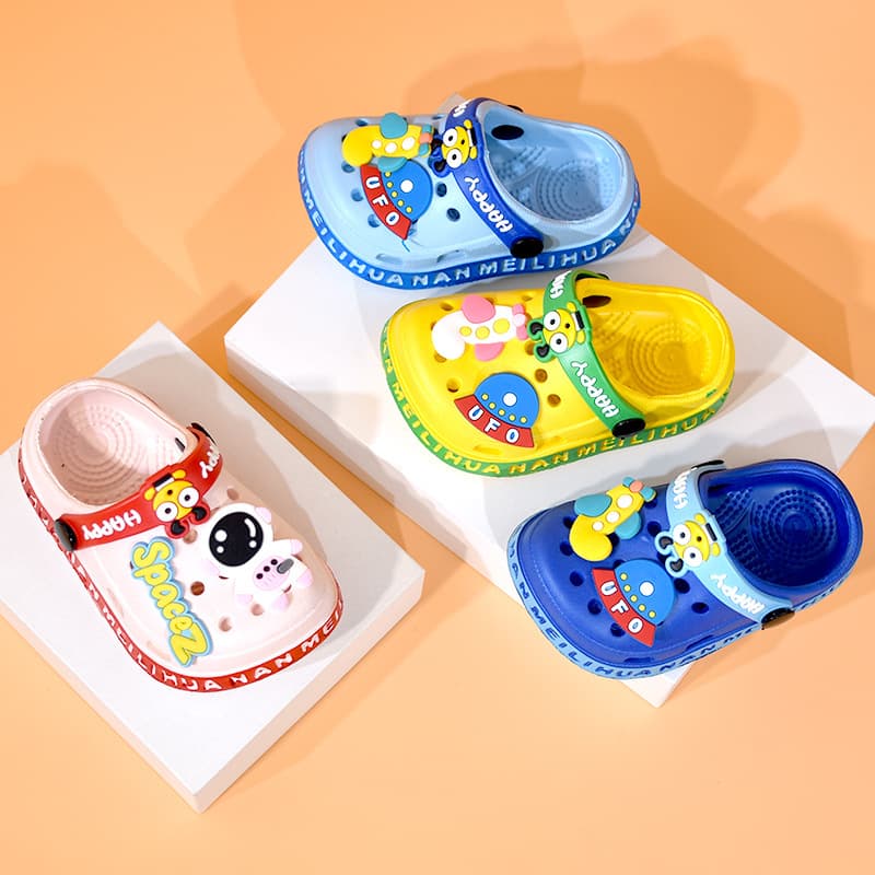 Children's men's slippers for boys, cute lightweight Crocs-style slippers for early age, Collection Year 2026, soft sole 2