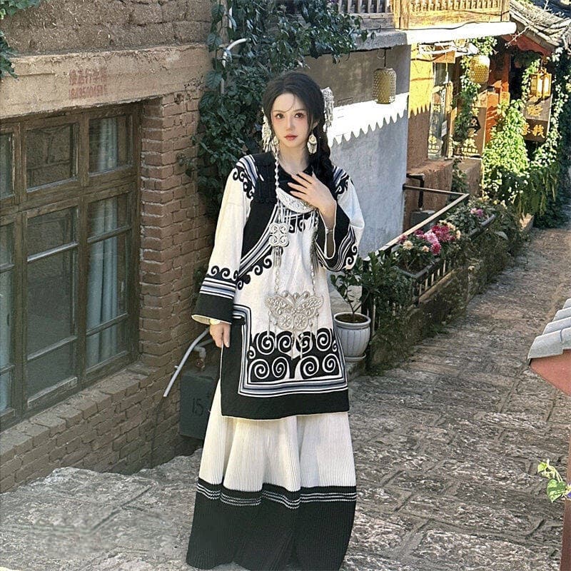 New Yi nationality clothing studio clothing new Chinese style Chinese style best friend traveling to shoot traditional ethnic minority photo clothing 2