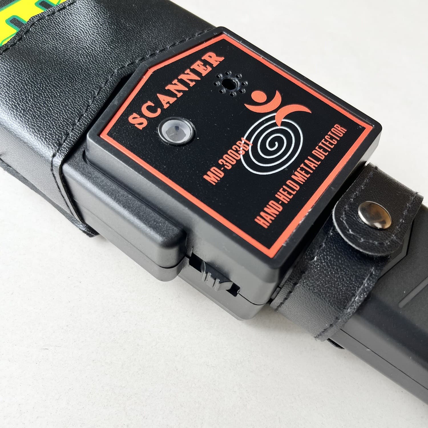 Single -switch MD3003B1 Handheld metal detector search for security detector sound light vibration dual alarm 2