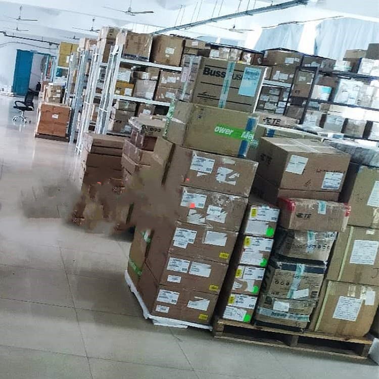 电子元器热销AM26LV32EIDR