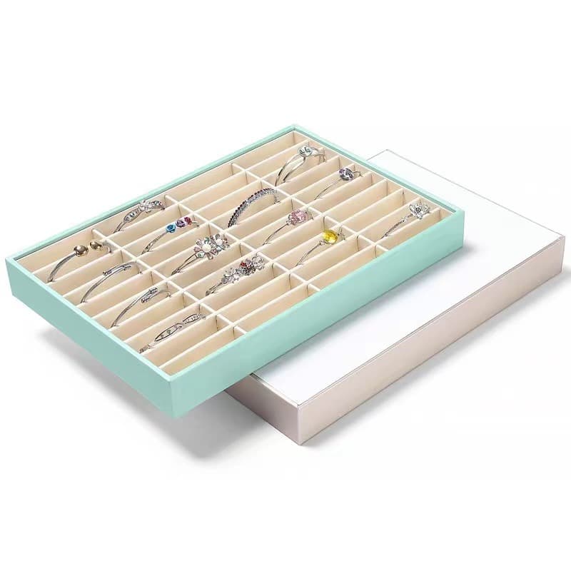 Bracelet, stand, storage box, 40 2