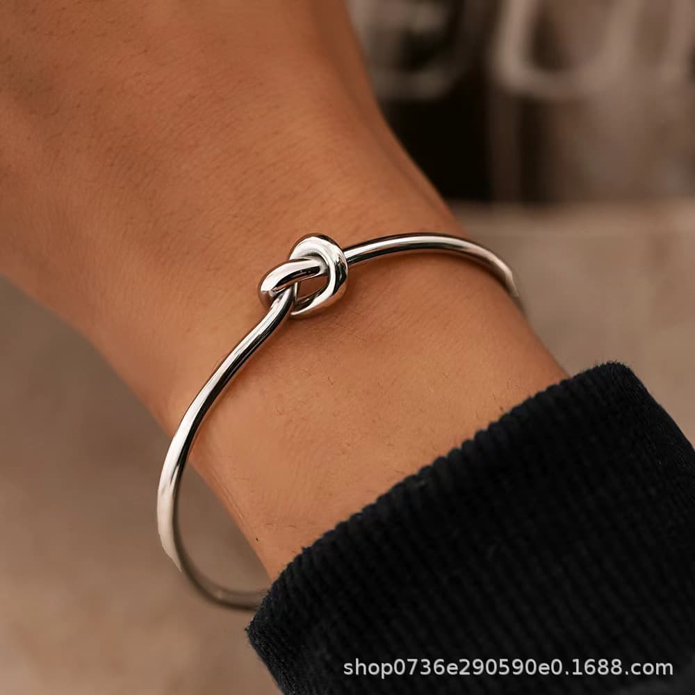 (Cross-border trading), women's bracelet, jewelry stainless steel, accessory, European style, does not fade, high-quality style, simple and elegant design 3
