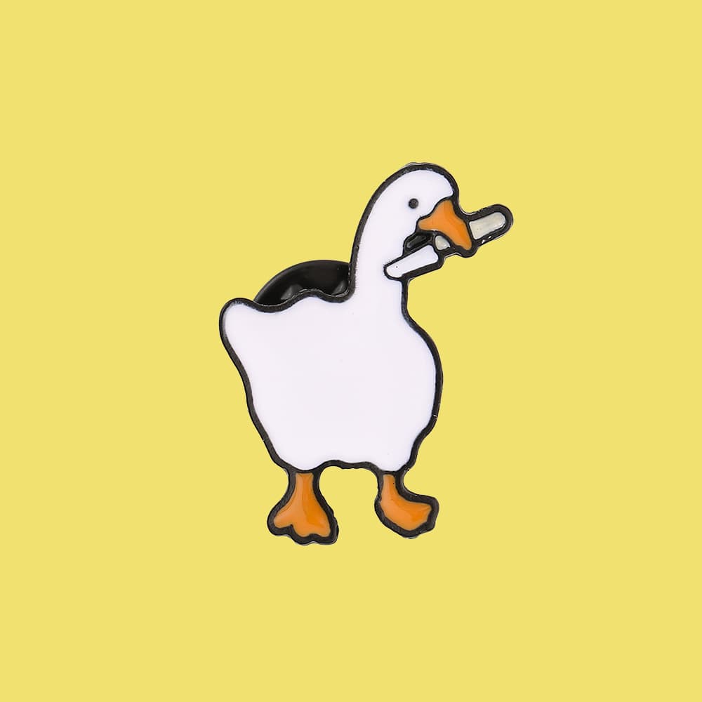 [Untitled Goose Game趣味游戏大鹅叼刀胸针卡通可爱白鹅别针配饰.] 2