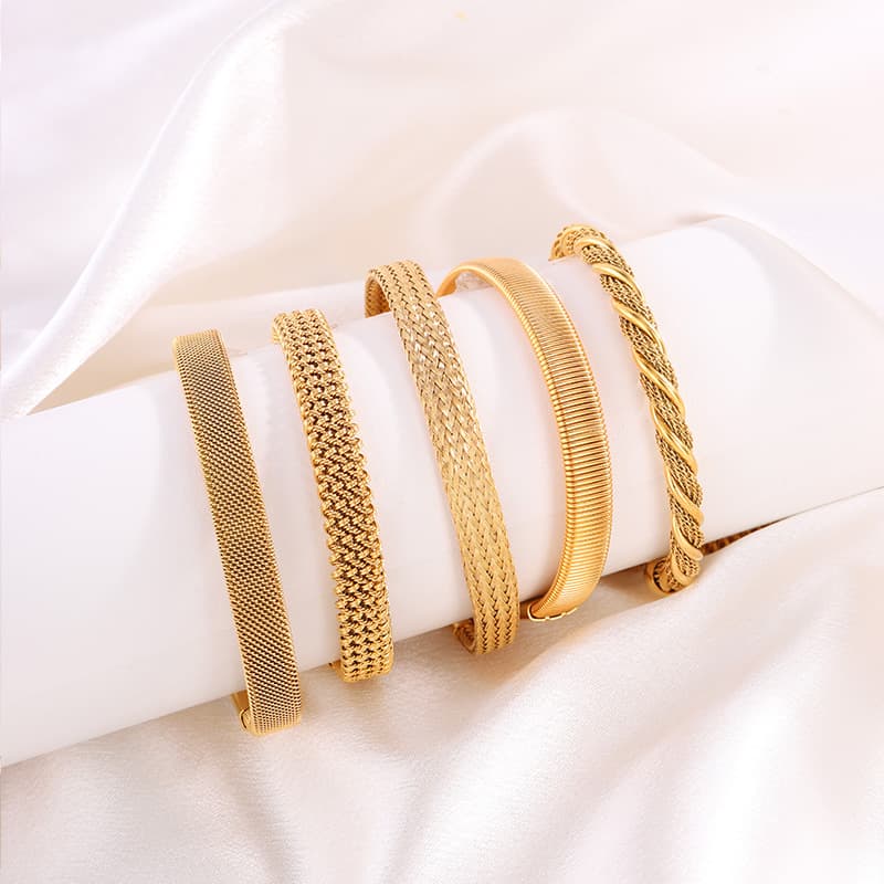 Bracelet stainless steel, woven fashionable accessory with pigtail, European style 2