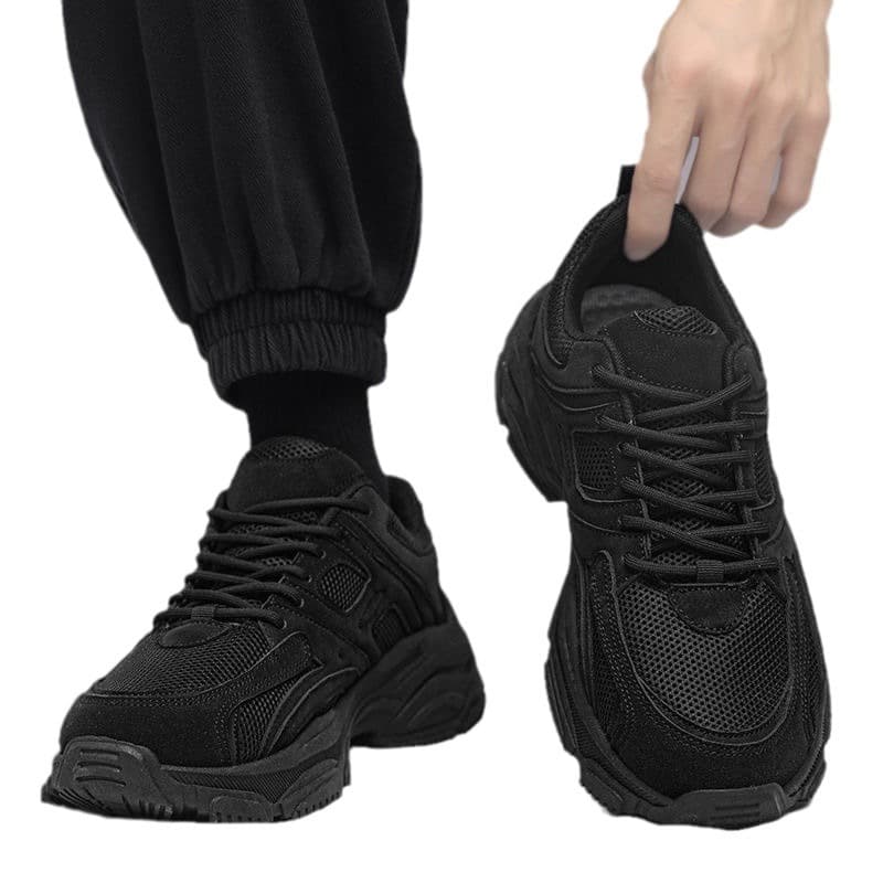 Pure black men's shoes spring 2026 new work safety shoes non-slip wear-resistant men's running sports dad shoes thick soles 5