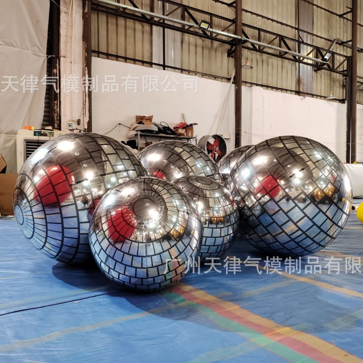 [New KTV lights mini small big large giant disco balls decor] 3