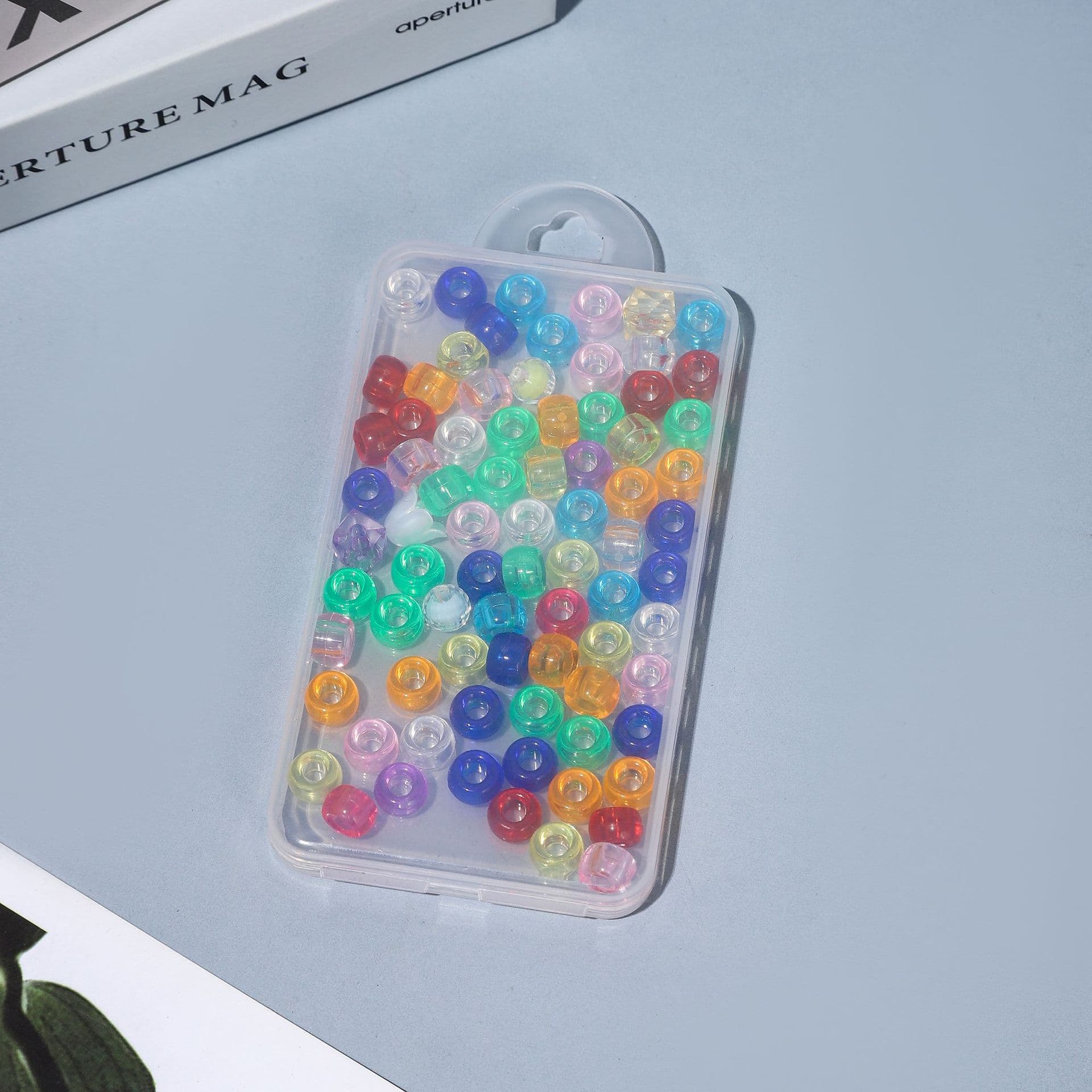 Oil absorption false eyelashes, stickers to create double eyelids, plastic razor, storage box, sponge 2
