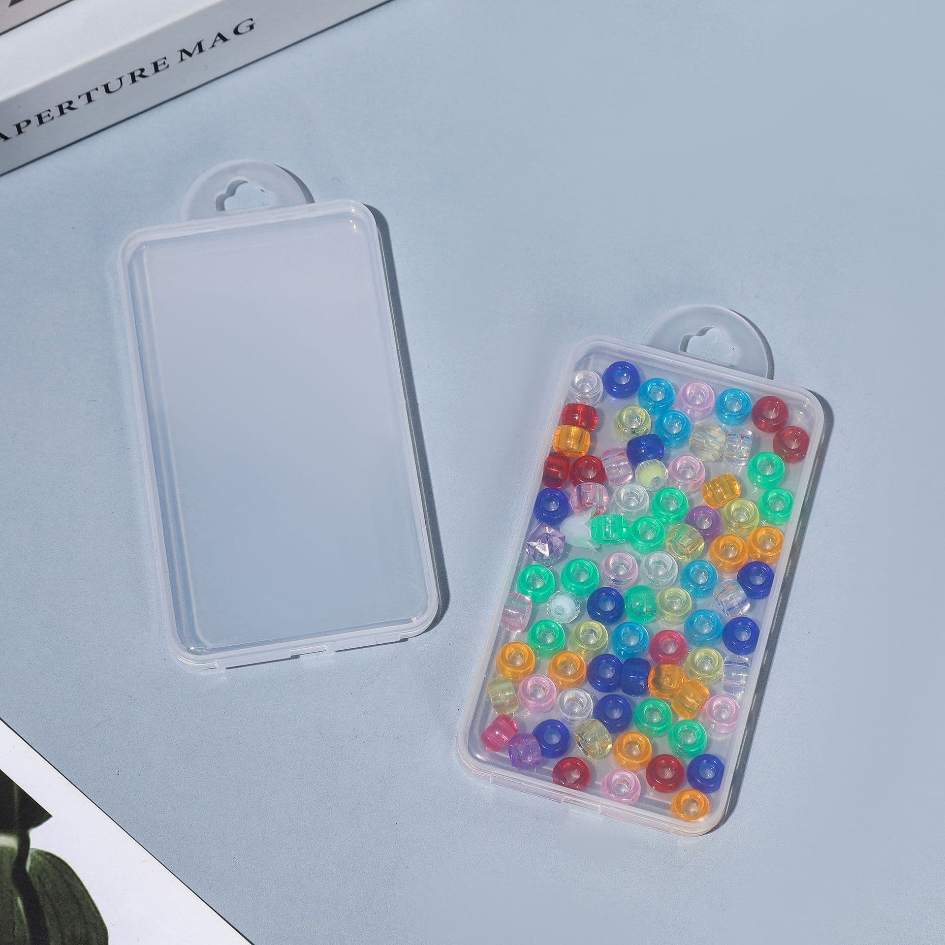 Oil absorption false eyelashes, stickers to create double eyelids, plastic razor, storage box, sponge 1