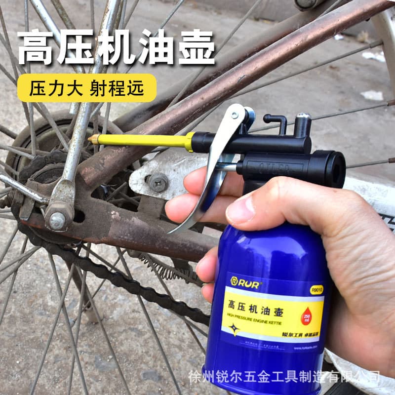 Factory high -pressure machine oil pot oil gun home drip pot manual tuber cannon long mouth transparent lubricating oil injection device 2